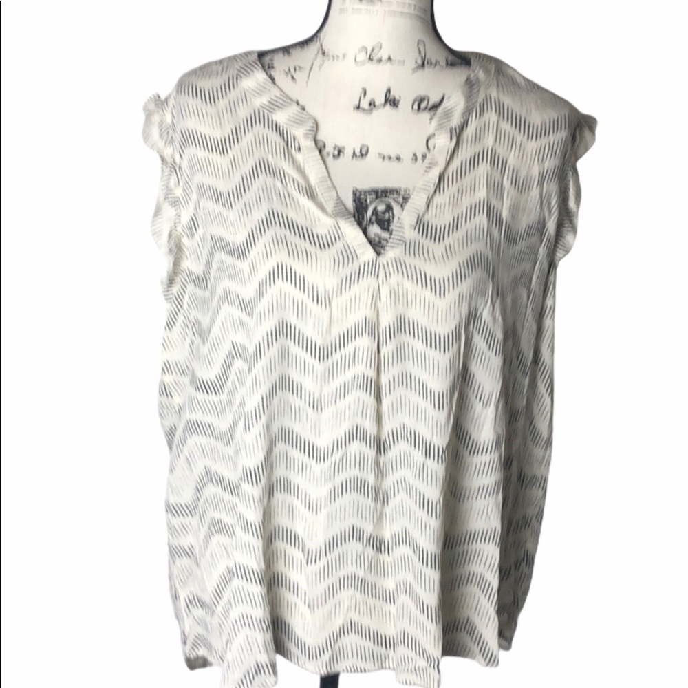 Universal Thread High Low Blouse size XL